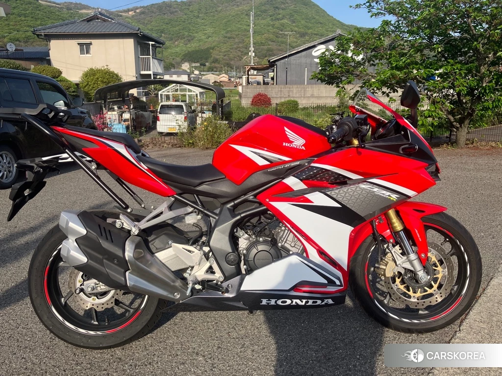 Проданный Honda CBR250RR ABS 2017 из Японии