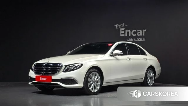Mercedes-Benz E-Class W213 2019 Белый из Кореи