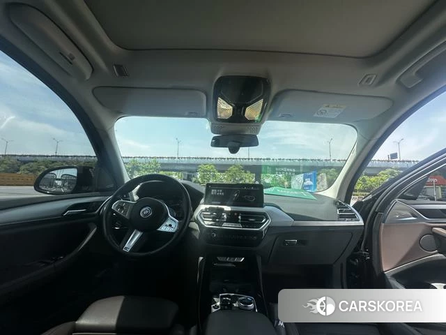 BMW iX3 2024 Черный из Китая