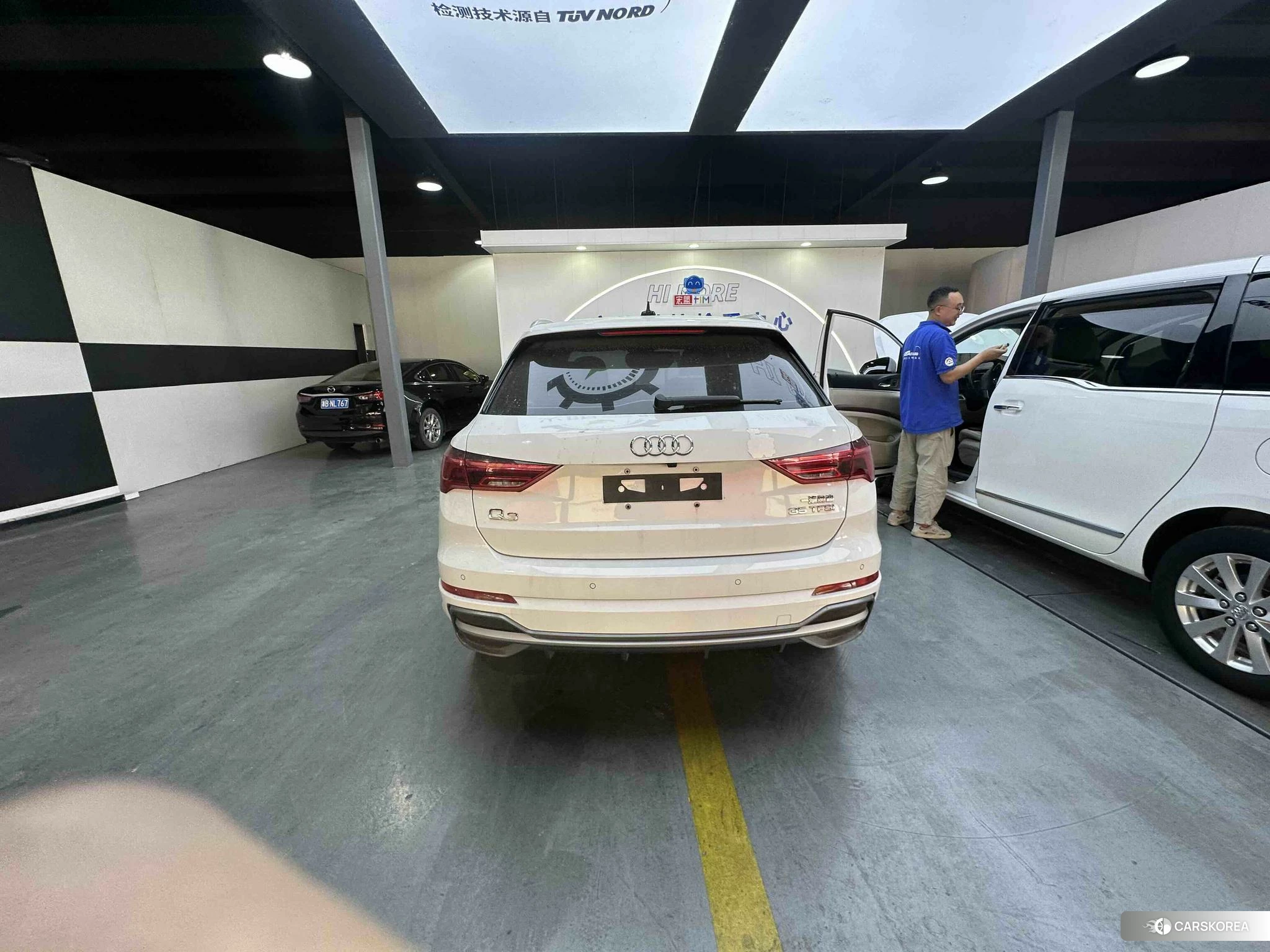 Audi Q3 2020 Белый из Китая