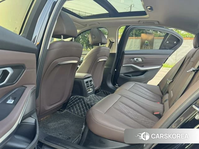 BMW i3 2024 Черный из Китая