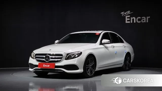 Mercedes-Benz E-Class W213 2020 Белый из Кореи
