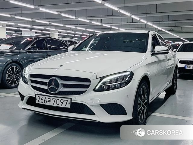 Mercedes-Benz C-Class W205 2020 Белый из Кореи