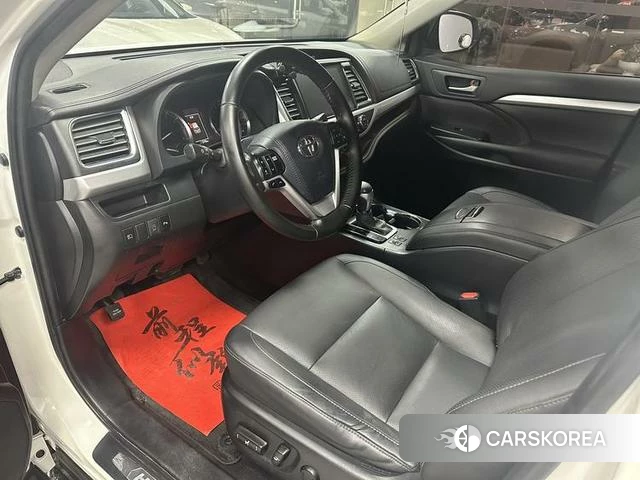 Toyota Highlander 2021 Белый из Китая