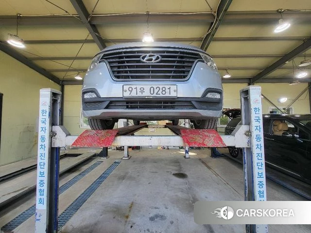 Hyundai The New Grand Starex 2019 Серебряный из Кореи