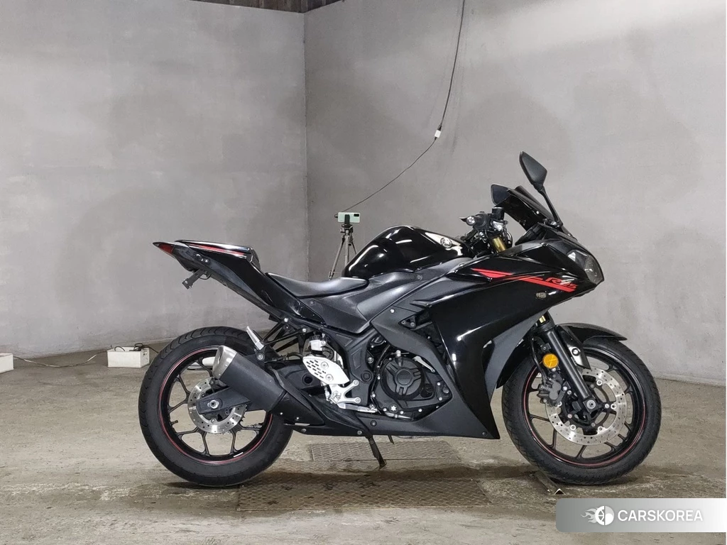 Проданный Yamaha YZF-R25 2015 из Японии