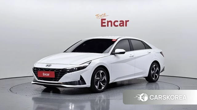 Hyundai Avante Hybrid (CN7) 2023 Белый из Кореи