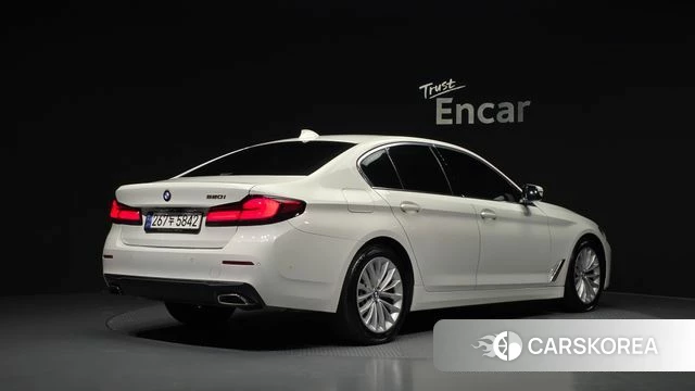 BMW 5 Series (G30) 2021 Белый из Кореи