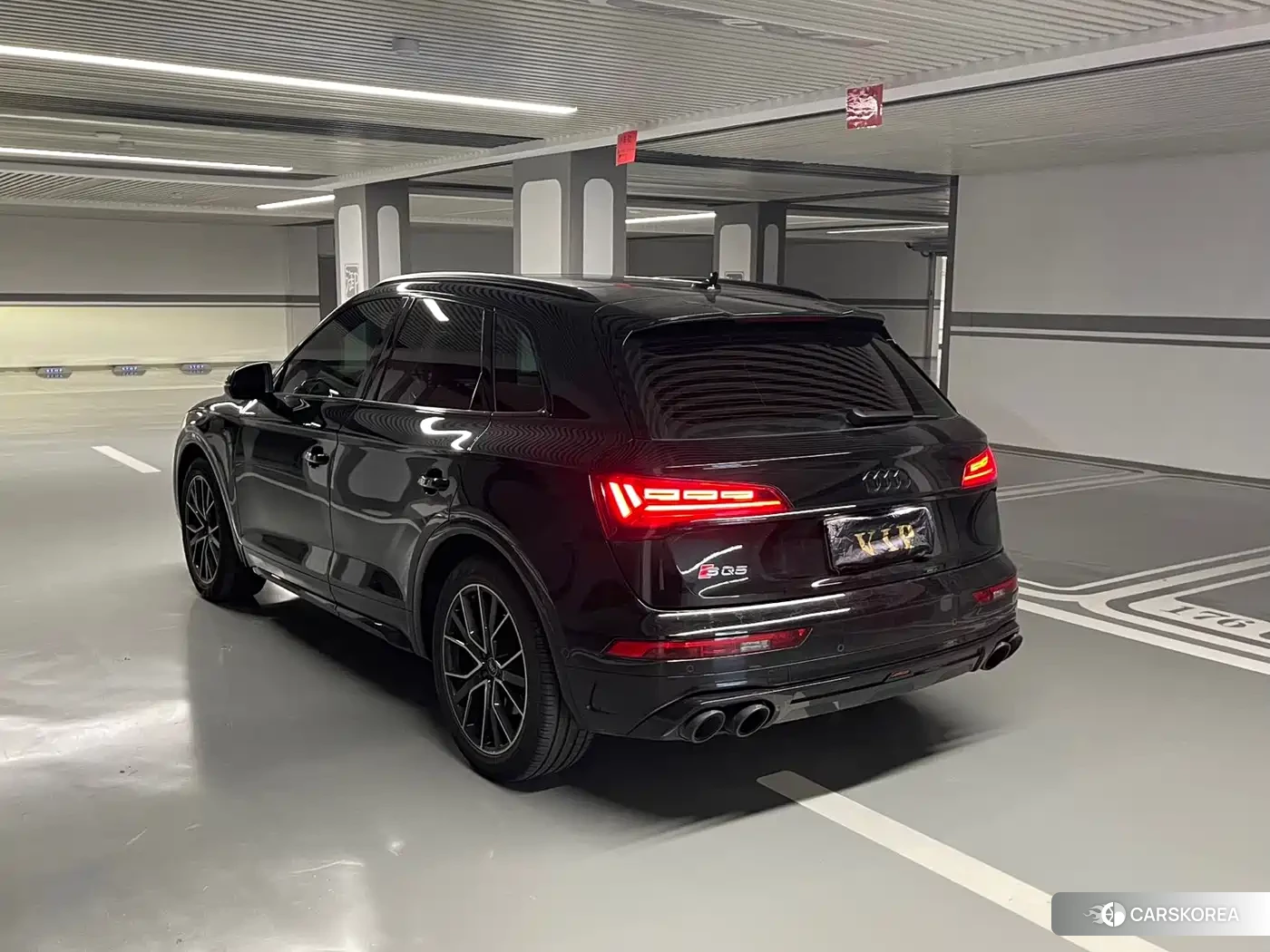 Audi SQ5 2022 Черный из Китая