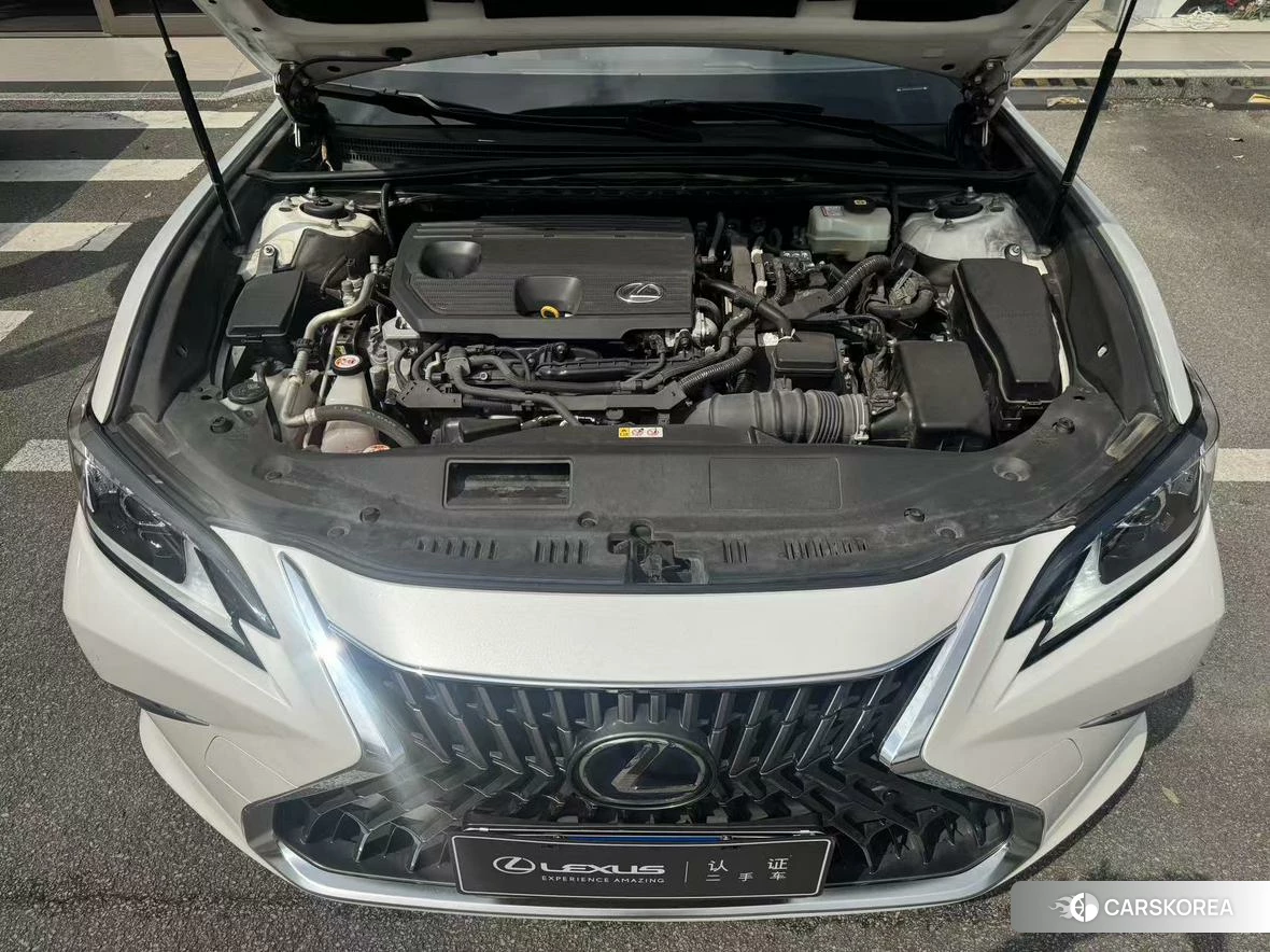 Lexus ES 2021 Белый из Китая
