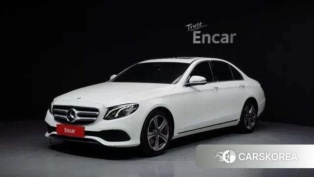 Mercedes-Benz E-Class W213 2019 Белый из Кореи