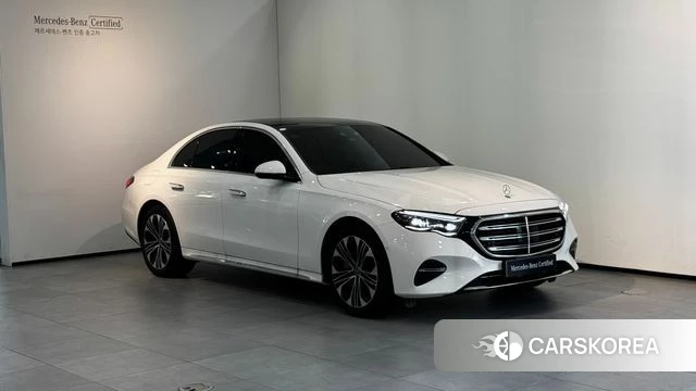 Mercedes-Benz E-Class W214 2026 Белый из Кореи