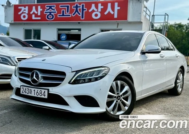 Mercedes-Benz C-Class W205 2018 Белый из Кореи