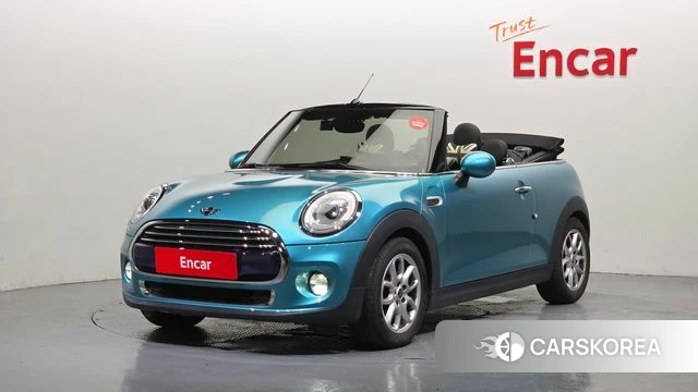 Mini Cooper Convertible 2018 Небесно-голубой из Кореи