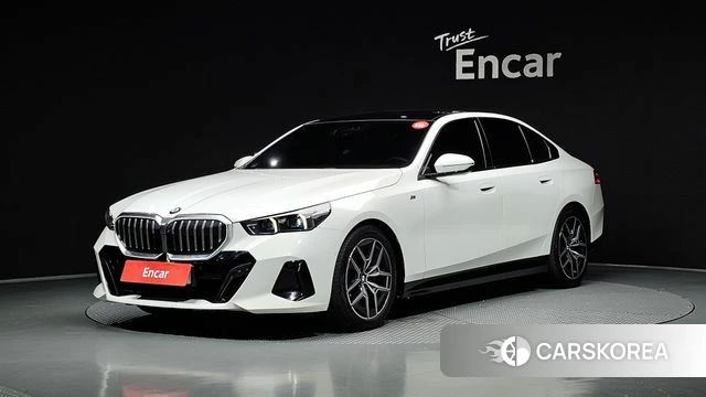 BMW 5 Series (G60) 2024 Белый из Кореи