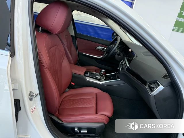 BMW 3 series 2022 Белый из Китая