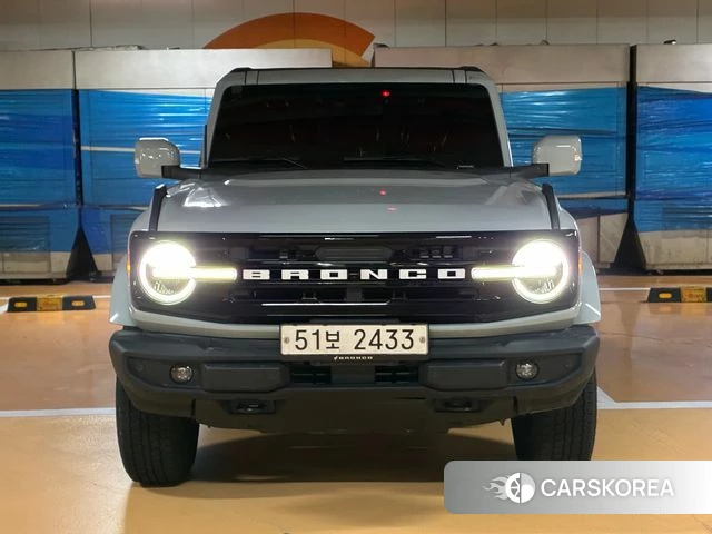 Ford Bronco 6th Generation 2024 Небесно-голубой из Кореи