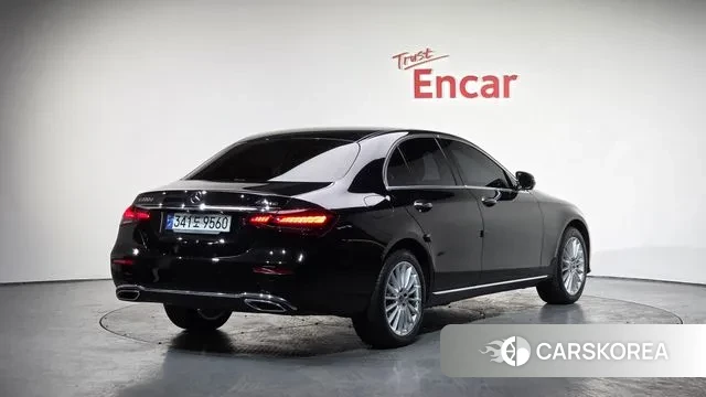 Mercedes-Benz E-Class W213 2023 Черный из Кореи