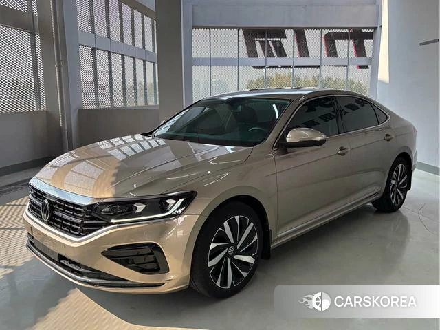 Volkswagen Passat 2022 Шампань из Китая