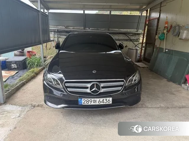 Mercedes-Benz E-Class W213 2018 Черный из Кореи