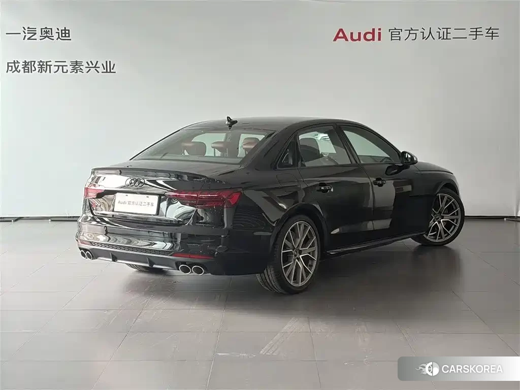 Audi S4 2025 Черный из Китая