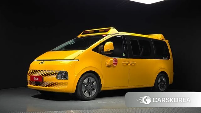 Hyundai Staria 2023 Желтый из Кореи