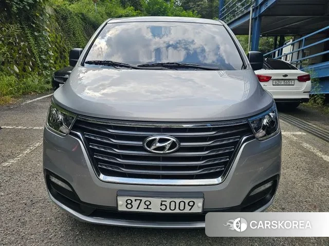 Hyundai The New Grand Starex 2019 Серебряный из Кореи