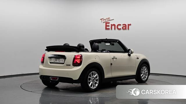 Mini Cooper Convertible 2019 Жемчужный цвет из Кореи
