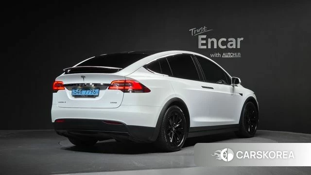 Tesla Model X 2019 Белый из Кореи