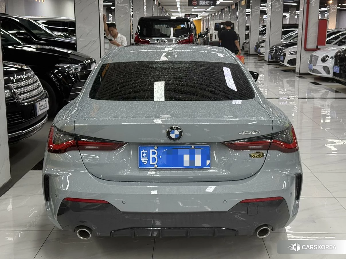 BMW 4 series 2023 Серебристо-серый из Китая