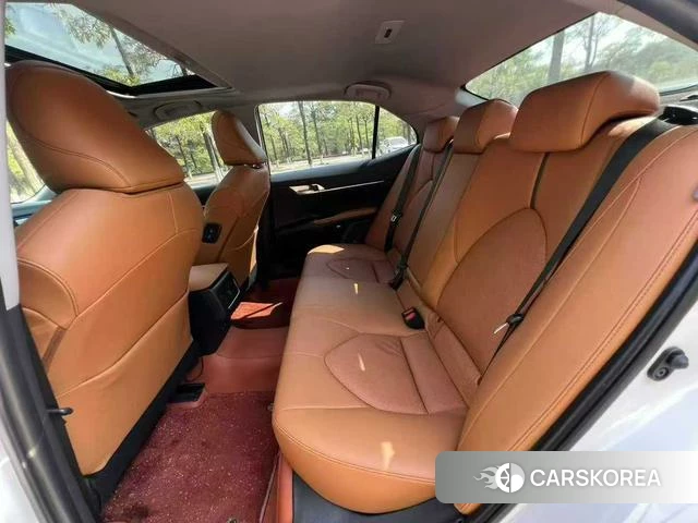 Toyota Camry 2022 Белый из Китая