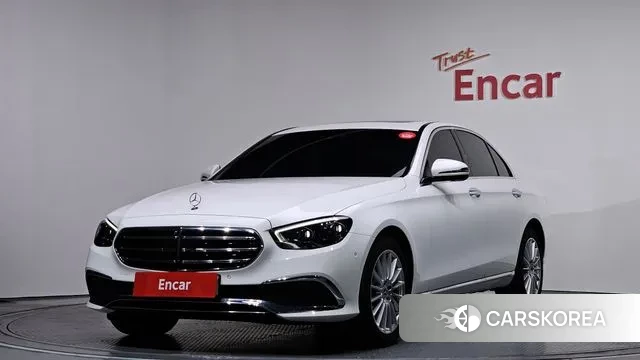 Mercedes-Benz E-Class W213 2022 Белый из Кореи