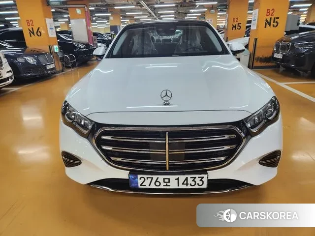 Mercedes-Benz E-Class W214 2024 Белый из Кореи