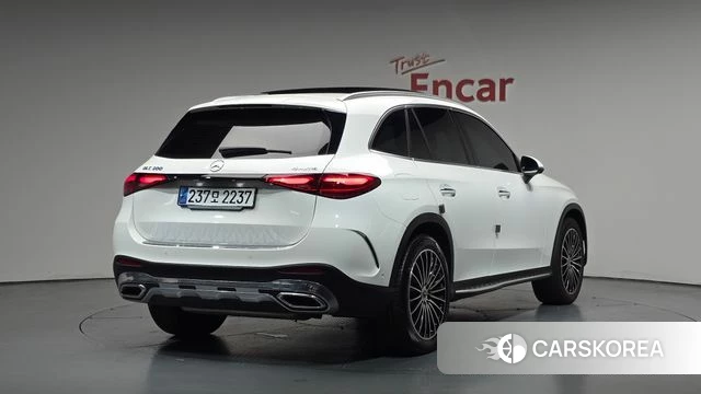 Mercedes-Benz GLC-Class X254 2023 Белый из Кореи
