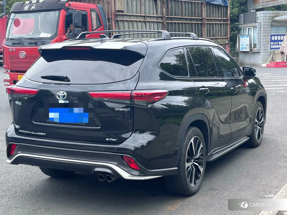 Toyota Crown Lufang 2021 Черный из Китая