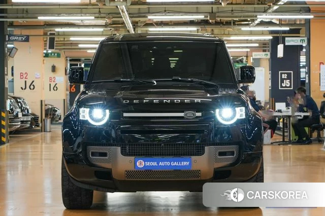 Land Rover Defender (L663) 2024 Черный из Кореи