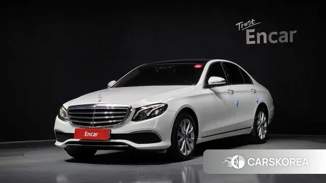 Mercedes-Benz E-Class W213 2019 Белый из Кореи