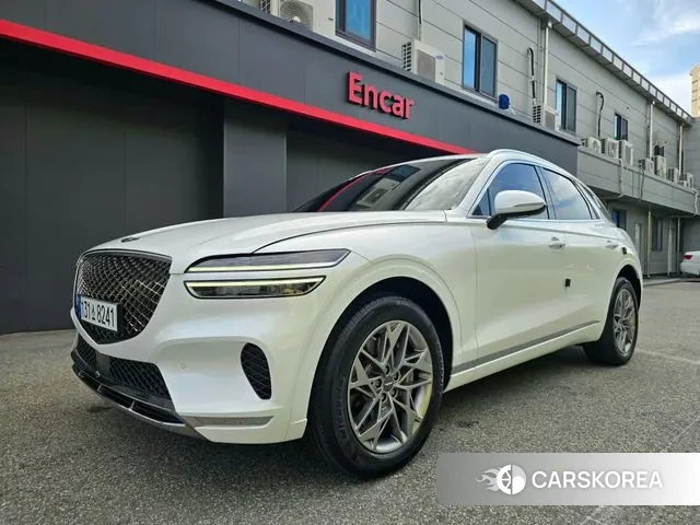 Genesis GV70 2023 Белый из Кореи
