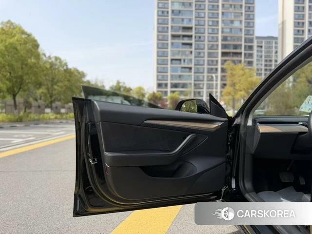 Tesla Model 3 2021 Черный из Китая