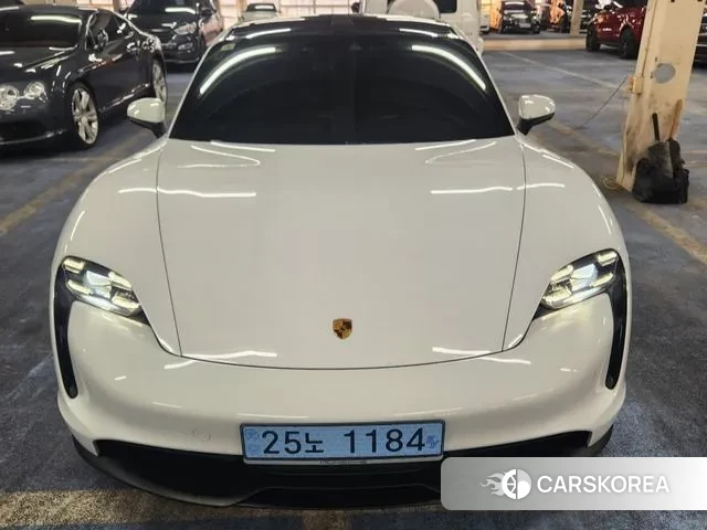 Porsche Taycan 2021 Белый из Кореи