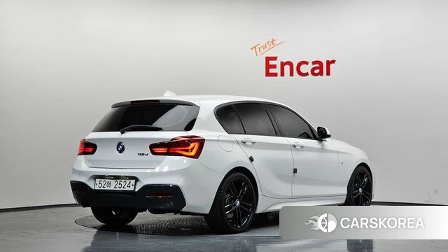 BMW 1 Series (F20) 2018 Белый из Кореи