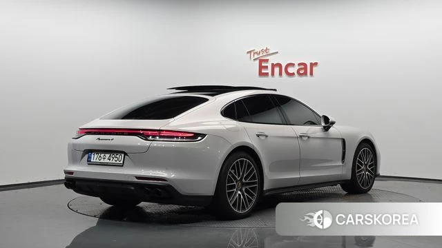 Porsche Panamera (971) 2022 Серебристо-серый из Кореи