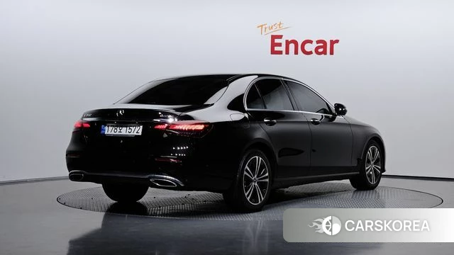 Mercedes-Benz E-Class W213 2022 Черный из Кореи