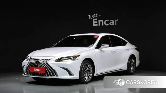 Lexus ES300h 7th generation 2026 Белый из Кореи