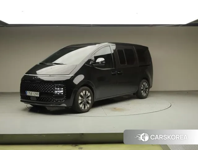 Hyundai Staria 2023 Черный из Кореи