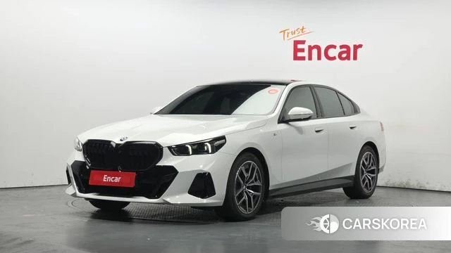 BMW 5 Series (G60) 2025 Белый из Кореи