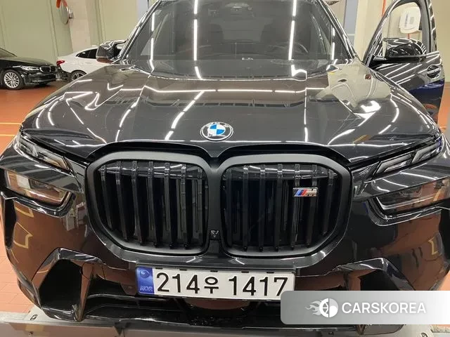 BMW X7 (G07) 2024 Черный из Кореи