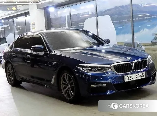 BMW 5 Series (G30) 2018 Синий из Кореи