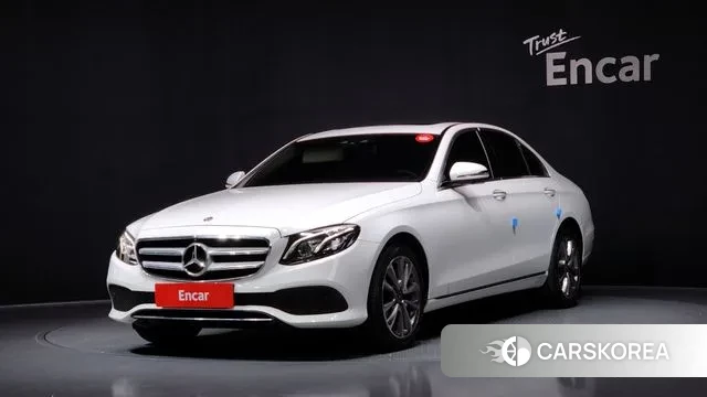 Mercedes-Benz E-Class W213 2019 Белый из Кореи