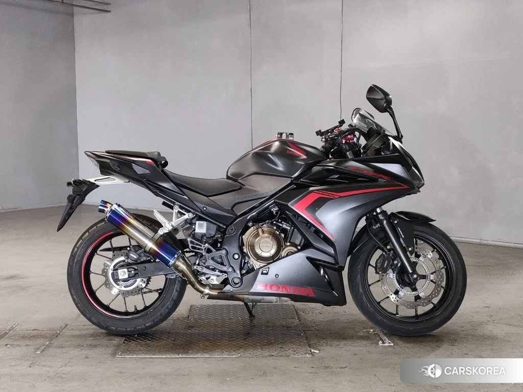 Проданный Honda CBR400R 2019 из Японии